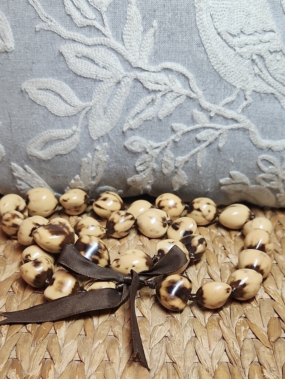 Tiger Kukui Nut Lei - Hawaiian Lightweight Necklace